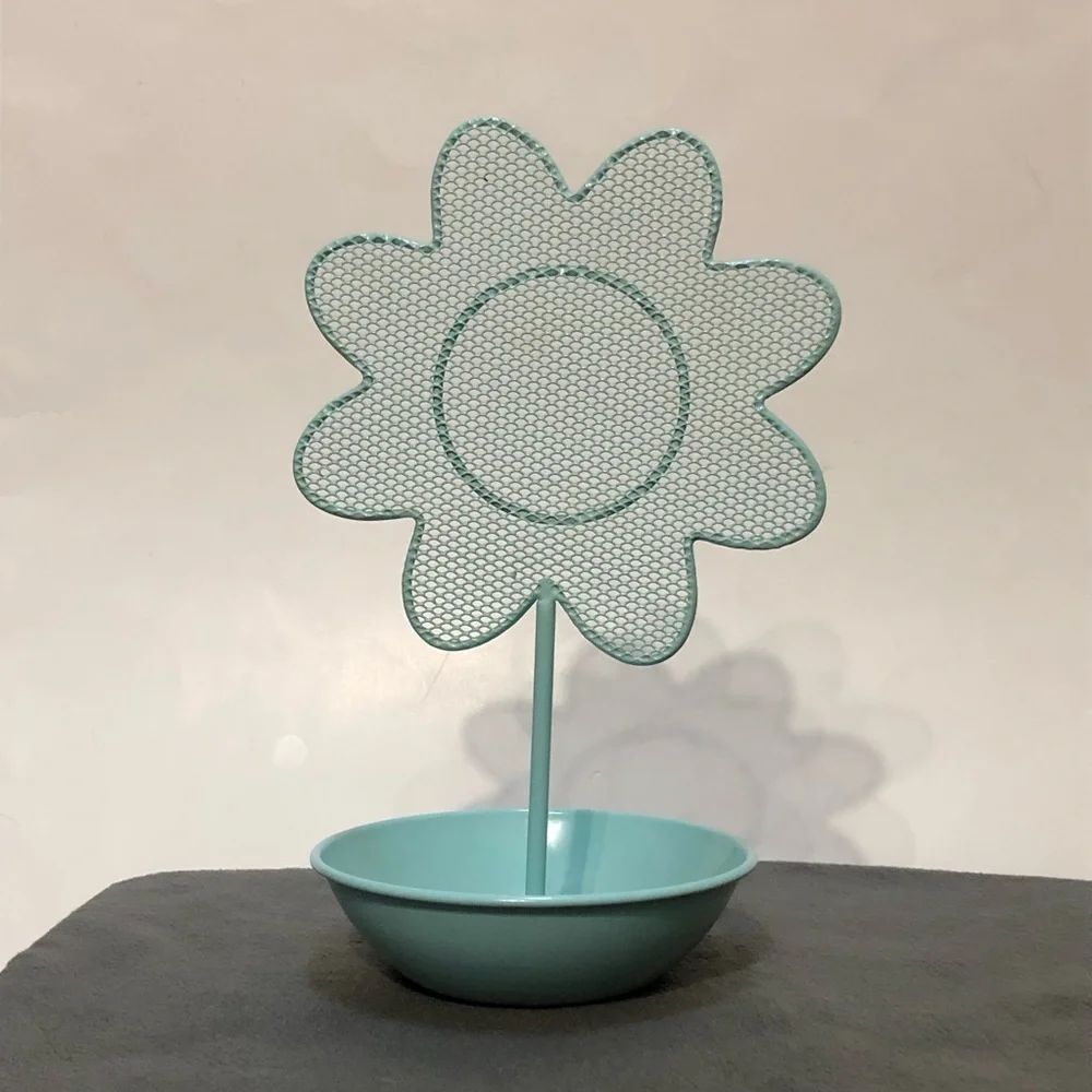 Flower Power Metal Jewelry Stand